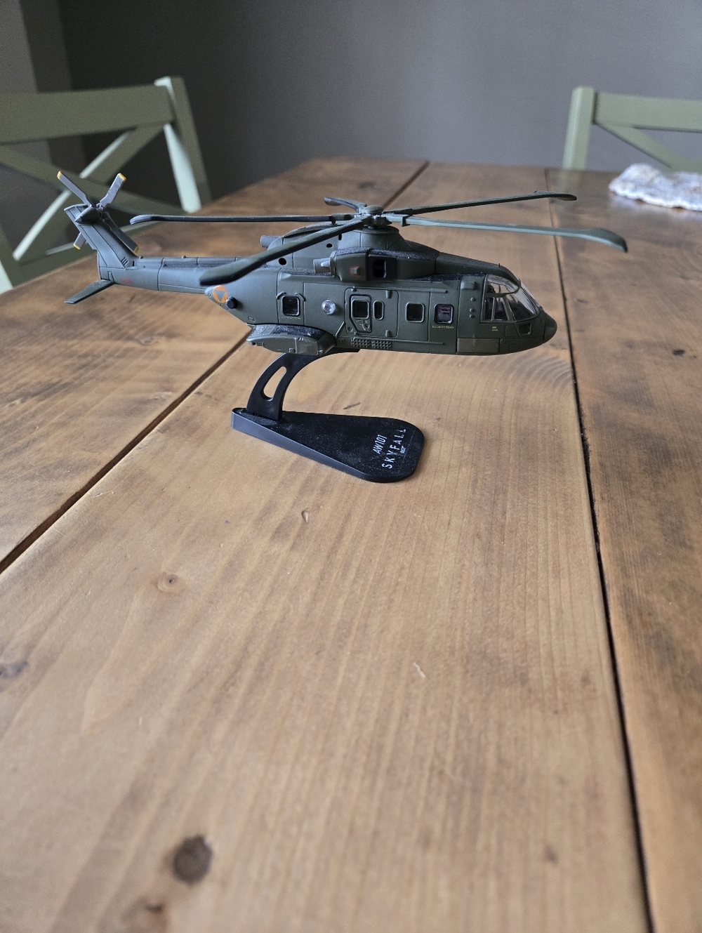Italeri 1/100 Scale - Agusta Westland AW101 Helicopter Skyfall